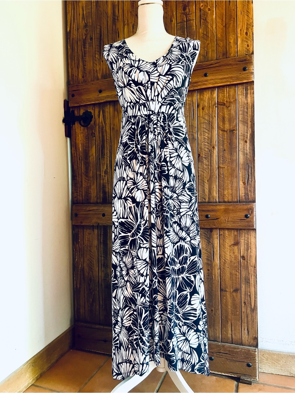 Jones New York Black and White Floral Maxi Dress
